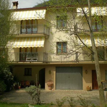 Donatella Nyaraló Carenno